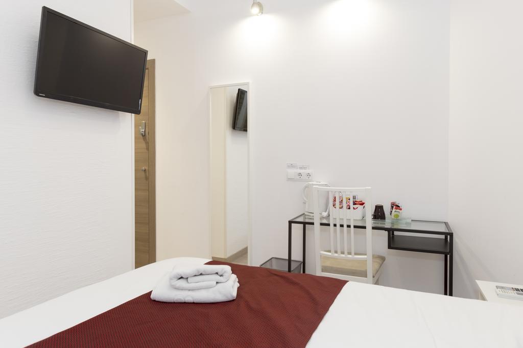 Brustar Sagrada Familia Hotel Barcelona Eksteriør billede